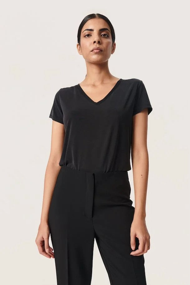 SLColumbine V-neck SS - Soaked in Luxury