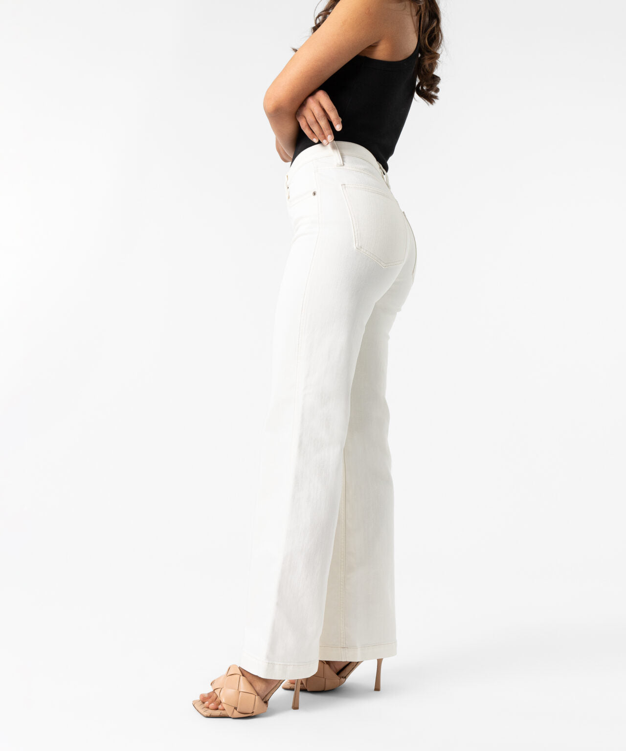 Victoria Jean - OlaJeans