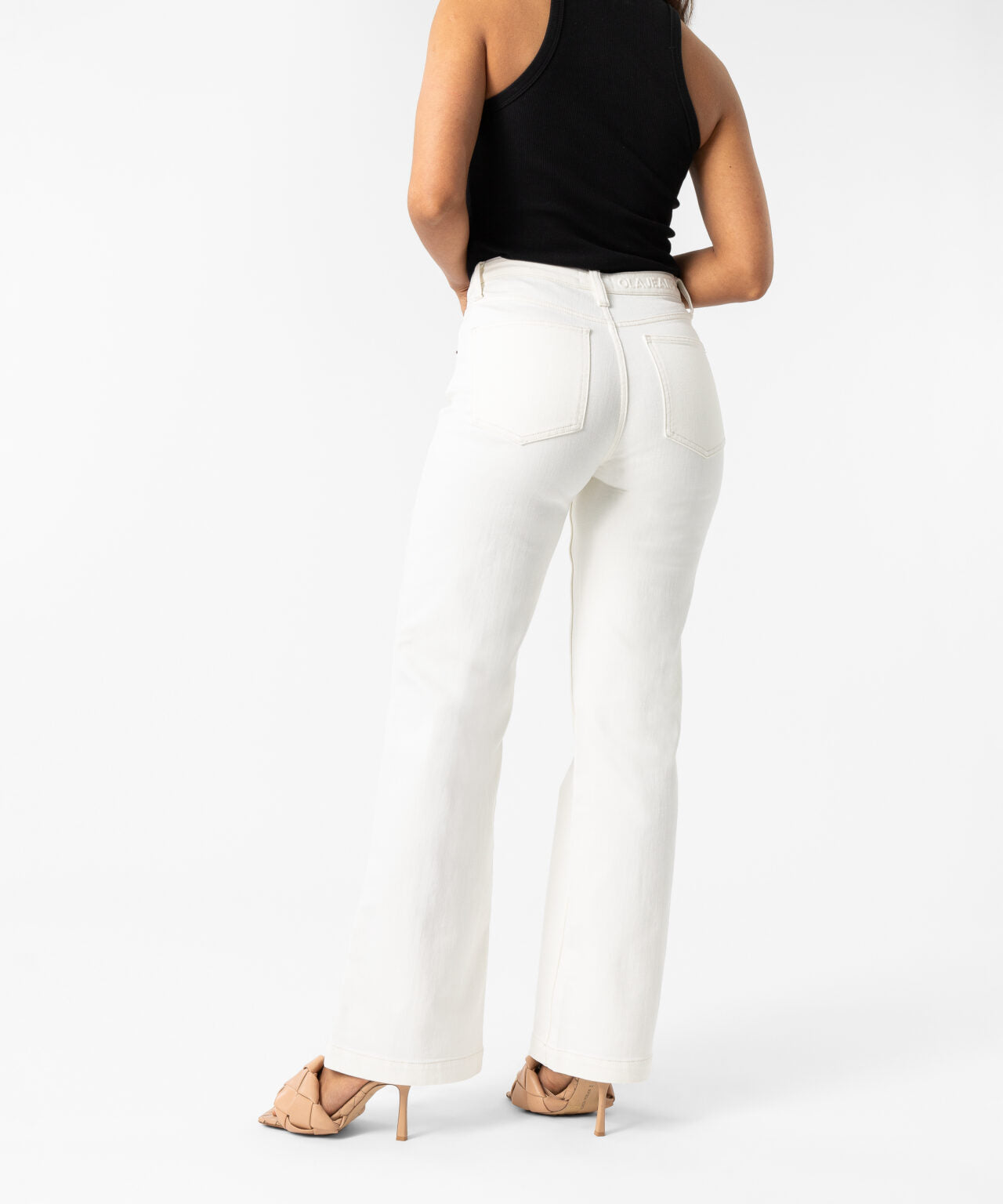Victoria Jean - OlaJeans