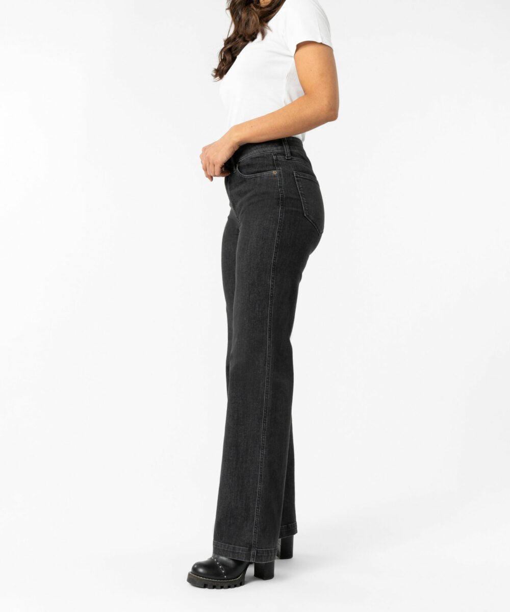 Victoria Jean - OlaJeans