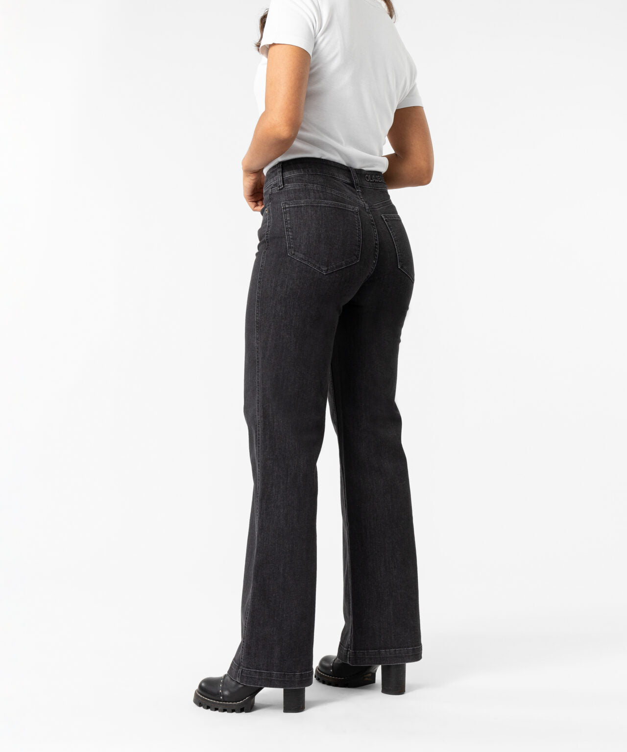 Victoria Jean - OlaJeans