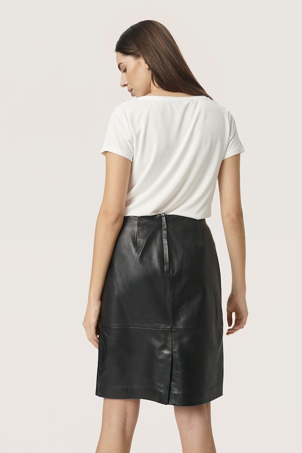 SLColumbine V-neck SS - Soaked in Luxury